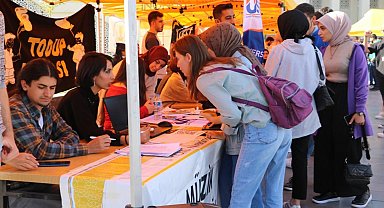 İnönü Üniversitesi Bünyesinde Kurulan Topluluklara Üye İçin Stant Açıldı