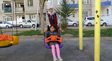 Kader Aslan, Yıllar sonra evlatlık olduğunu öğrenip yollara düştü