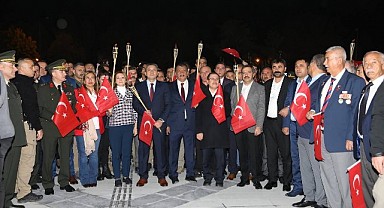Malatya'da 29 Ekim Cumhuriyet Bayramı Kortej Yürüyüşüne Yoğun Katılım