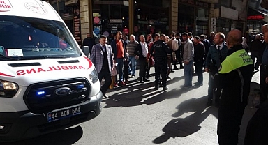 Minibüsün altında kalan kadın metrelerce sürüklendi