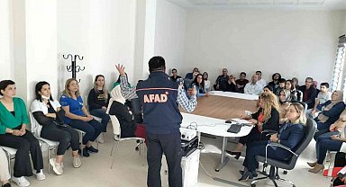 Sağlıkçılara yönelik acil durum eğitimleri devam ediyor