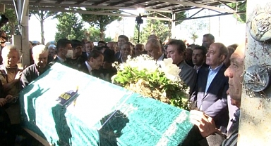 Ünlü Gazeteci ve Maç Spikeri Halit Kıvanç, Son Yolculuğuna Uğurlandı