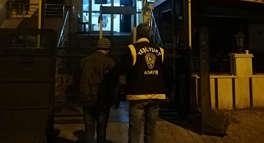 Vicdansız baba 1,5 aylık kızını parkta ölüme terk etti