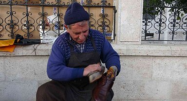 13 yaşında başladığı mesleğine emekli olduktan sonra geri döndü