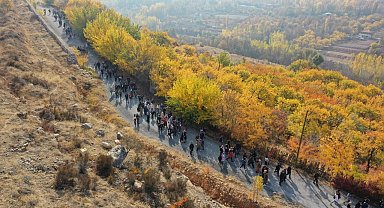 300 üniversiteli Yeşilyurt'ta