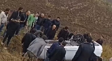 Batman’da Otomobil Şarampole Yuvarlandı: 5 Yaralı