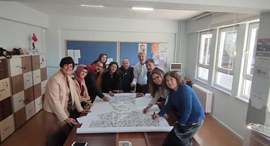 Burdur’da 404 Öğretmen Atatürk Portresinde Buluştu