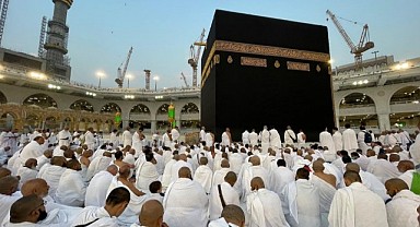 Hasret Sona Erdi. Kabe'ye Akın