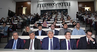 Hukuk Öğrencilerine İlk Ders Selahaddin Menteş'ten