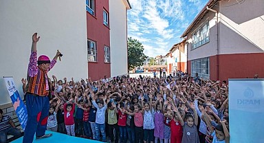 ‘Keloğlan ve Karagöz’ oyununa bakanlık desteği   