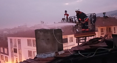 Malatya'da 5 Katlı Binada Çıkan Yangın Paniğe Neden Oldu