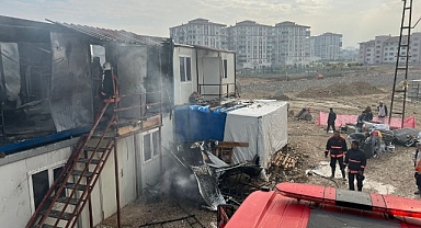 Malatya'da Şantiyede Korkutan Yangın