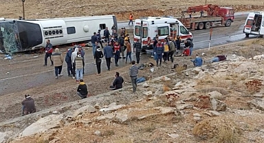 Malatya-Kayseri Karayolunda Trafik Kazası 2 Ölü, 40 Yaralı