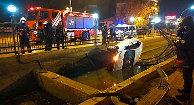 Malatya'da Kontrolden Çıkan Otomobil Kanala Uçtu 3 Yaralı