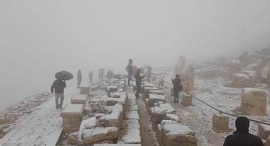 Nemrut'a Sezonun İlk Karı Yağdı