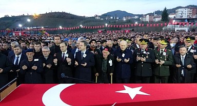 Şehit Piyade Sözleşmeli Er İsmail Ünal Son Yolculuğuna Uğurlandı