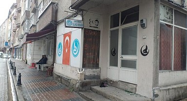Zonguldak'ta Ülkü Ocaklarının Camları Kırıldı