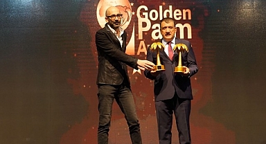 Belediye Başkanı Selahattin Gürkan'a iki ödül