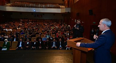 'Bilinçli Aile ve Gençlerimiz' Seminerine Vatandaşlardan Yoğun İlgi