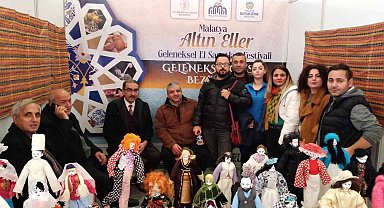 Geleneksel Giysili Bebek'lere ilgi