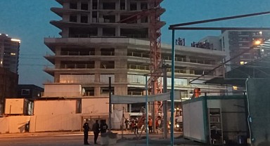 İzmir'de Vinç Devrildi: 5 Can Kaybı 