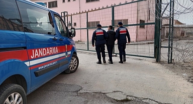 Malatya'da 13 yıl cezası bulunan hırsız jandarma operasyonu ile yakalandı