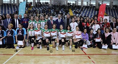 Okullar Arası Genç Kızlar Voleybol Şampiyonası Sona Erdi