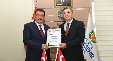 Pöçüklü Lahana Sarması Ve Simit Pilavına Coğrafi İşaret Tescil Belgesi Alındı