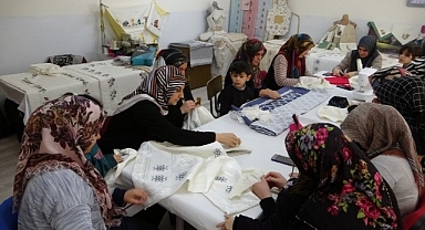 Bu okulda ders zili hem öğrenci hem veliler için çalıyor