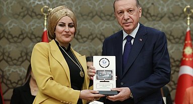 Cumhurbaşkanı Erdoğan'dan Malatyalı Gazeteci Nihal Ağca'ya Ödül