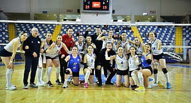 Galip Demirel Kadın Voleybol Takımı Çeyrek Finalde