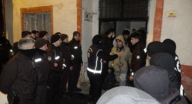 Malatya'da bir evde 35 düzensiz göçmen yakalandı