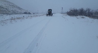 Malatya'da Karla Mücadele Devam Ediyor