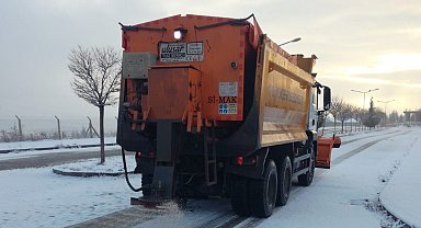Malatya'da kardan kapalı yollar açıldı