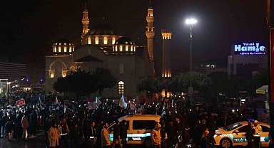 Malatyalılar Kur'an-ı Kerim yakılmasını protesto için yürüdü