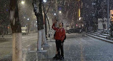 Malatya'ya mevsimin ilk karı düştü