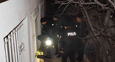 Tüfekle oynarken kendini yaraladı