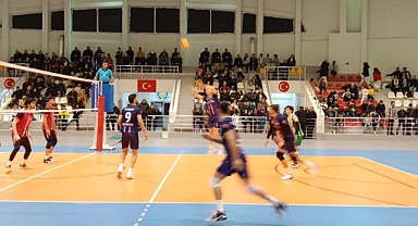 Voleybol 2 Ligi'nde Malatya BŞB:3 - Kilis Gençlikspor:0
