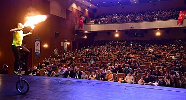 Yeşilyurt'ta çocuklara karne hediyesi