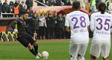 YMS, galibiyet hasretine lider karşısında son verdi