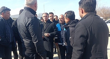 Bakan Ersoy, Tuşba Belediyesinin deprem bölgesindeki çalışmalarını inceledi