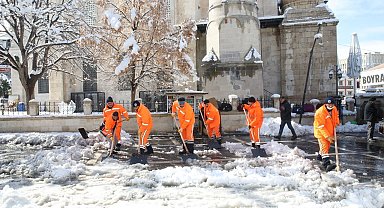 Battalgazi'de karla mücadele ekipleri iş başında