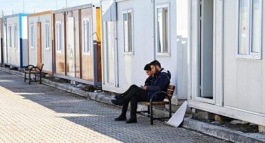 Beydağı konteyner kentte oturma bankları kuruldu