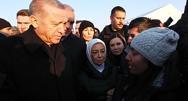 Cumhurbaşkanı Erdoğan, Malatya'da çadır kenti ve depremzedeleri ziyaret etti