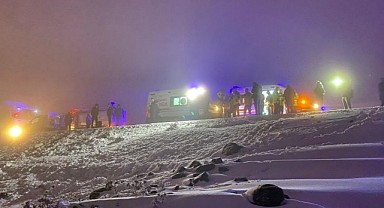 Diyarbakır’da Otobüs Devrildi: 4’ü Ağır 30 Yaralı