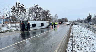Kastamonu'da Cenaze Nakil Aracı Devrildi: 2'si Ağır 16 Yaralı