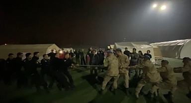 Malatya çadır kentte kıyasıya çekişme