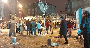 Malatya'da çok sayıda bina çöktü, enkazda aramalar sürüyor