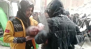 Malatya'dan kahreden haber: Enkaz altında kalan 3 yaşındaki çocuk hayatını kaybetti