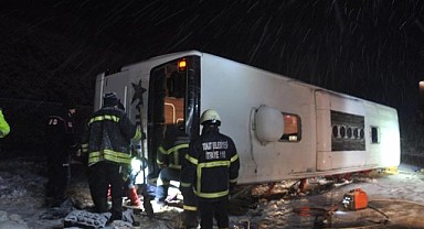 Tokat'ta Otobüs Kazası 13 Yaralı